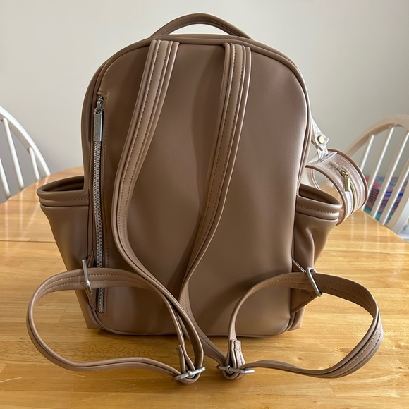 Itzy Ritzy Mini Plus Chai & Paci Pod - Picture 6 of 7